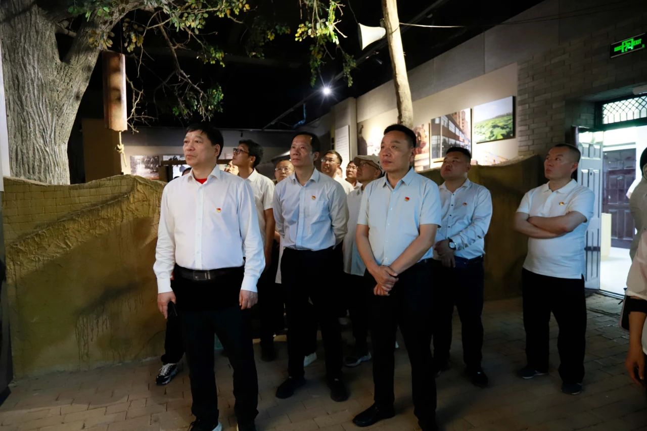 砥礪初心使命，汲取奮進(jìn)力量丨花花牛乳業(yè)集團(tuán)黨委組織開展學(xué)習(xí)“焦裕祿精神”主題黨日活動(dòng)