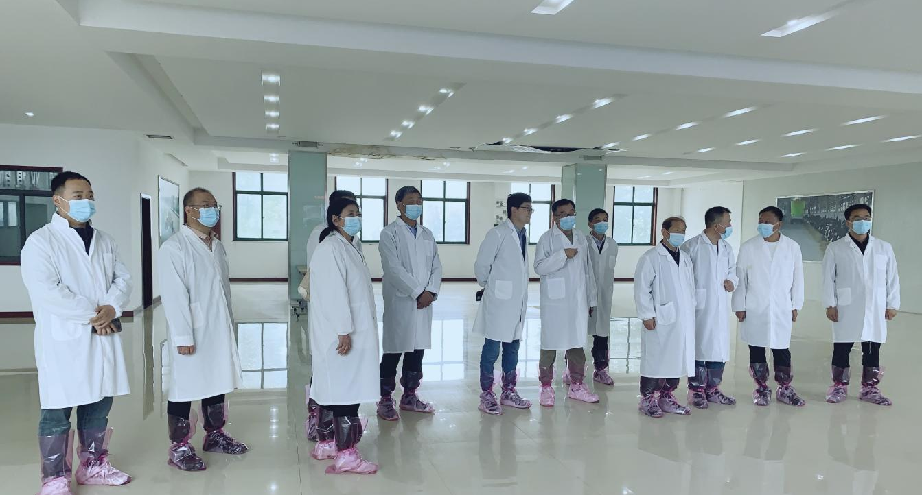 花花牛丨河南農(nóng)業(yè)大學(xué)黨委副書記、校長介曉磊一行蒞臨花花牛河南瑞亞參觀調(diào)研