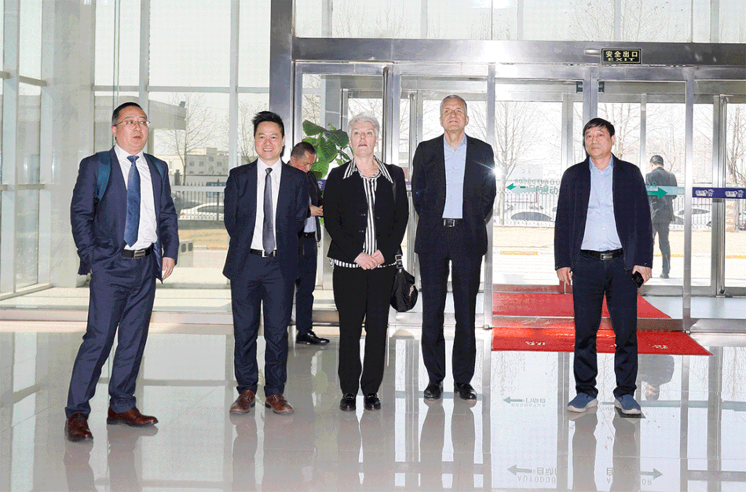 深化合作交流 互信共贏發(fā)展丨瑞典愛(ài)克林公司首席執(zhí)行官 Ms.Marie Samuelsson 一行蒞臨花花牛乳業(yè)集團(tuán)參觀座談 深化合作交流 互信共贏發(fā)展丨瑞典愛(ài)克林公司首席執(zhí)行官 Ms.Marie Samuelsson 一行蒞臨花花牛乳業(yè)集團(tuán)參觀座談