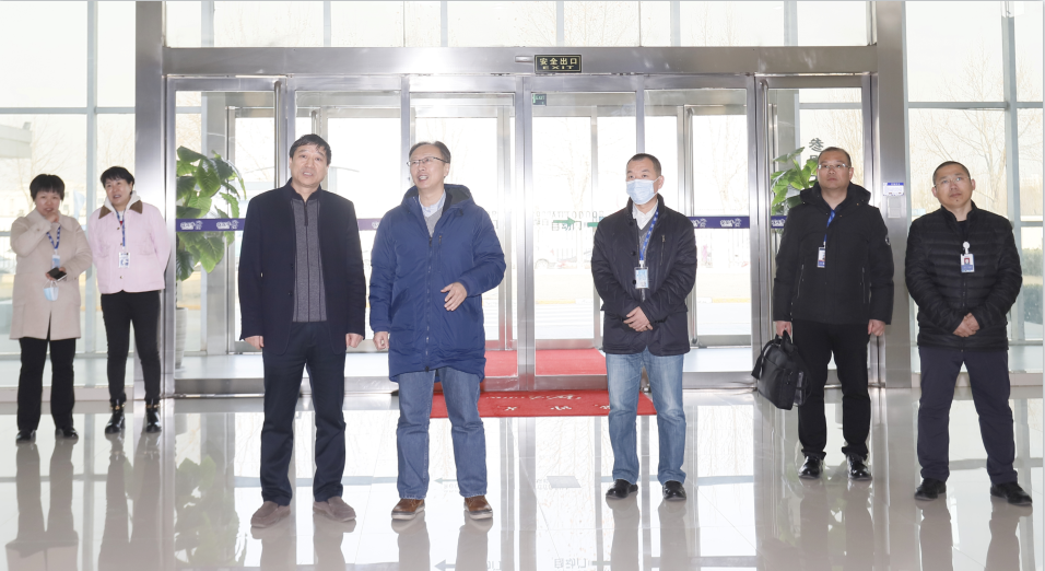 花花牛丨東北農(nóng)大食品學(xué)院院長、中原食品實驗室首席科學(xué)家姜毓君教授蒞臨花花牛乳業(yè)集團(tuán)調(diào)研