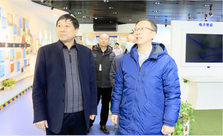 花花牛丨東北農(nóng)大食品學(xué)院院長、中原食品實驗室首席科學(xué)家姜毓君教授蒞臨花花牛乳業(yè)集團(tuán)調(diào)研