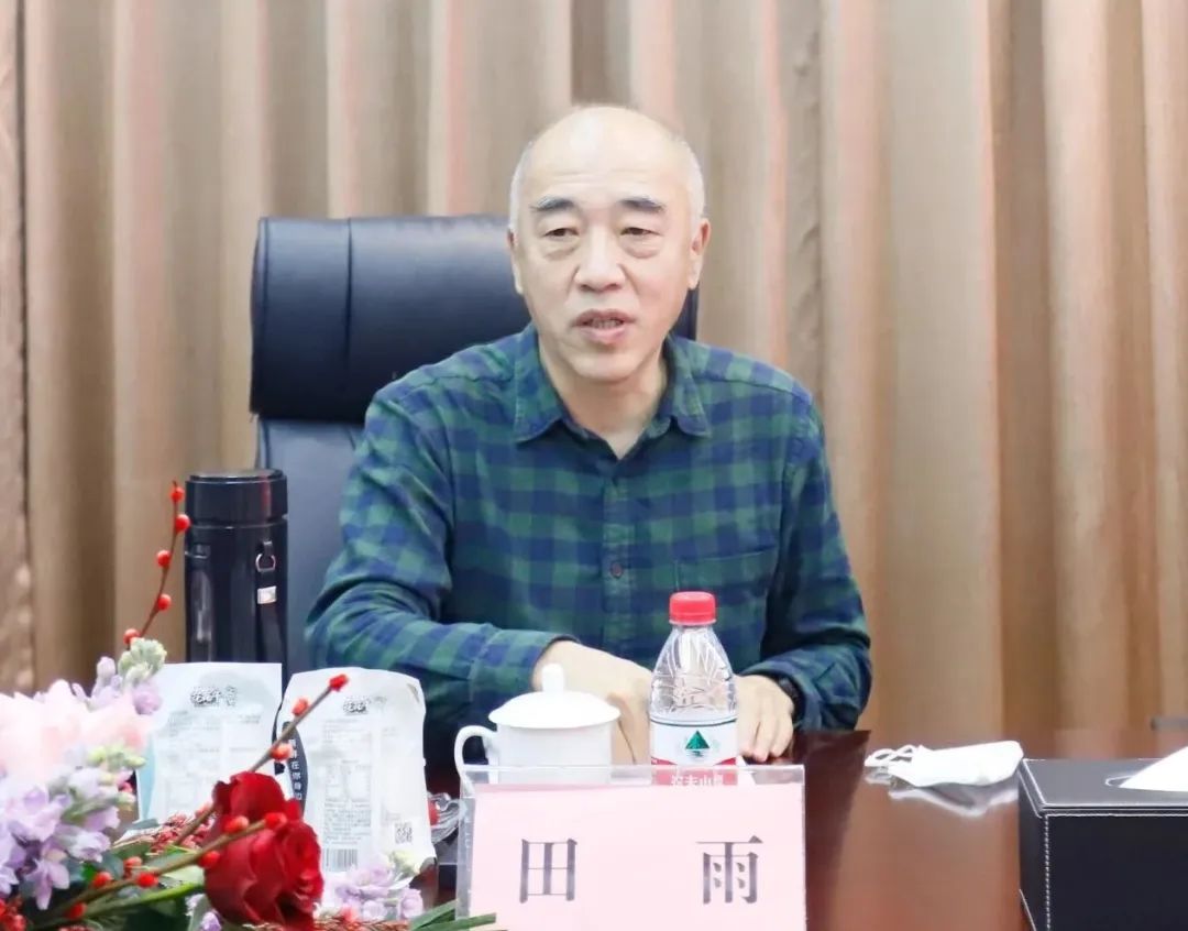 新年開新局 合作促發(fā)展丨佳木斯市委常委、副市長(zhǎng)閆志剛一行蒞臨花花牛乳業(yè)集團(tuán)及佳田企業(yè)考察座談