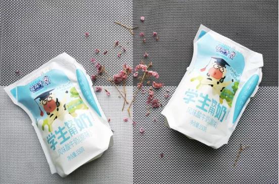 花花牛首款愛(ài)克林低溫學(xué)生飲用酸牛奶上市啦?。?！