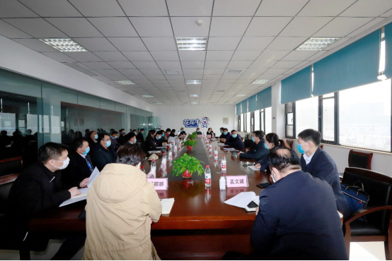 省委統(tǒng)戰(zhàn)部副部長張紅林一行蒞臨花花牛乳業(yè)集團(tuán) 調(diào)研復(fù)工復(fù)產(chǎn)暨二七區(qū)民營經(jīng)濟(jì)發(fā)展工作座談會