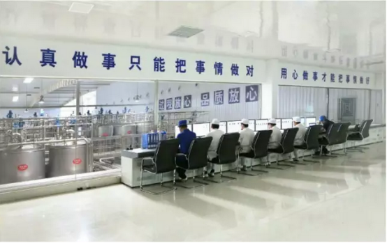 走進花花牛見證最真實的透明品質(zhì)