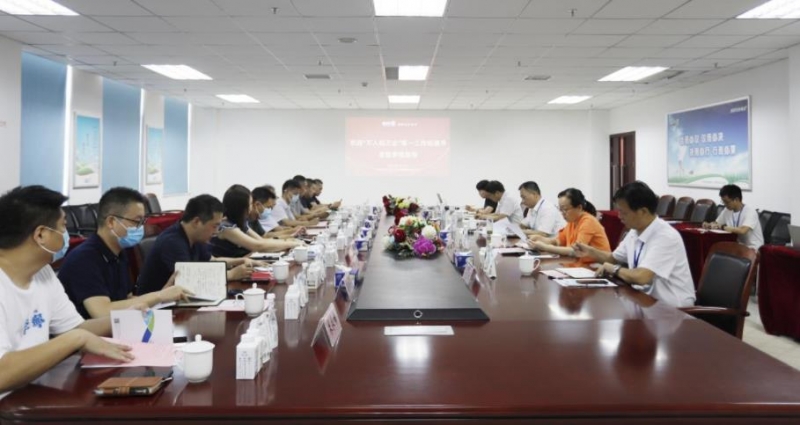 河南省“萬人助萬企”活動第 一工作組 蒞臨花花牛乳業(yè)集團(tuán)調(diào)研