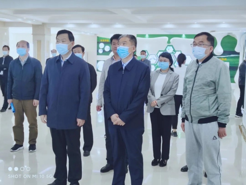 平頂山市人大常委會主任張明新蒞臨花花牛魯山瑞亞參觀調研